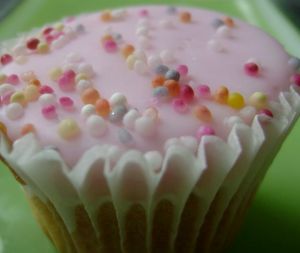 Strawberry Yoghurt Cupcake